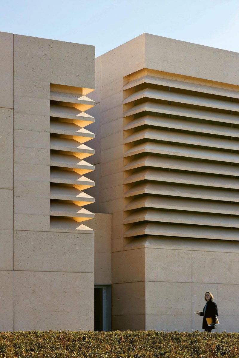 Manuel Revilla tweet media