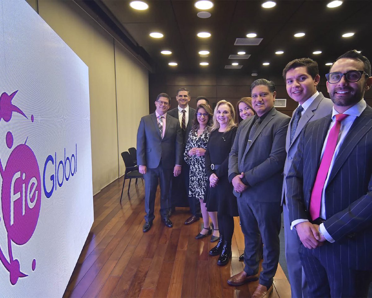 gcontreras_jc's tweet photo. La inclusión financiera no se declara. Se construye, corredor por corredor, institución por institución.

Hoy nos enorgullece anunciar que Banco FIE   y  @Ditobanx  formalizaron una alianza para llevar a Bolivia un servicio de cobros
internacional completamente digital: Fie Global.

Para DitoBanx , esta alianza representa mucho más que un nuevo mercado. Bolivia tiene uno de los flujos de dinero del exterior más significativos de la región, con familias y comunidades que dependen de esos ingresos para su día a día. 

Llevarles un canal digital, simple, seguro y en tiempo real es exactamente para lo que construimos nuestra infraestructura.

El rol de DitoBanx  en América Latina es claro: ser el puente entre la innovación y las instituciones que ya tienen la confianza de la gente. Banco FIE  tiene esa confianza ganada en décadas. Nosotros ponemos la tecnología para que esa confianza llegue más lejos.

Eso es infraestructura financiera con propósito.

Felicitaciones al equipo de Banco FIE por su visión. Gracias al equipo de DitoBanx en Bolivia y en el resto de la region que lo hacen posible.