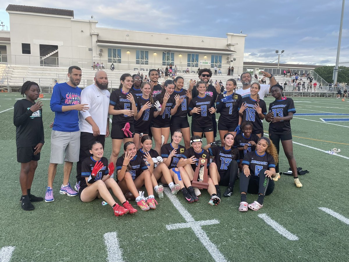 CougarsFlag's tweet image. BALL GAME🏈 

4 X DISTRICT CHAMPIONS 🏆 

#DistrictChamps 
#4Time
#WeOutHere
#Family
@CoachTinsley_SC @CoachNickSC @CoachQuincySC @Coach_Sime81