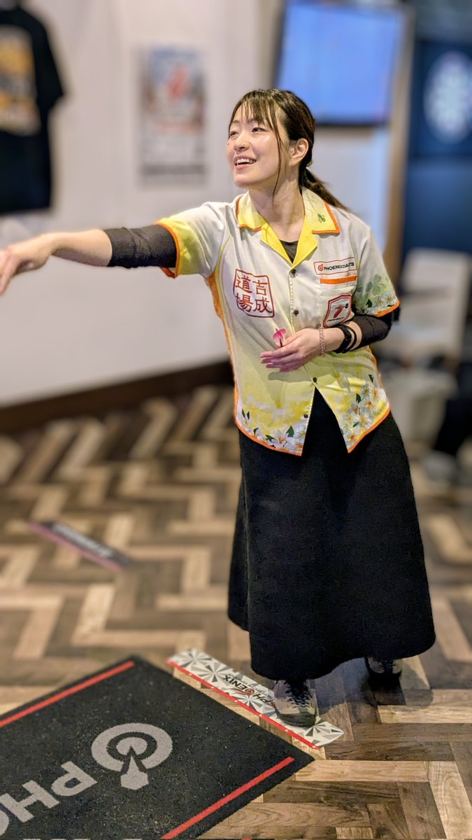 DOJO3298627's tweet image. 真剣に投げてるのに
顔が楽しすぎる件😂
小野沙都美プロ
プレイヤー DAY🎯
これはもう
来るしかないやつ（笑） 
本日  金曜日、20時〜
#DOJO #ダーツ #仙台ダーツ #ダーツバー #小野沙都美