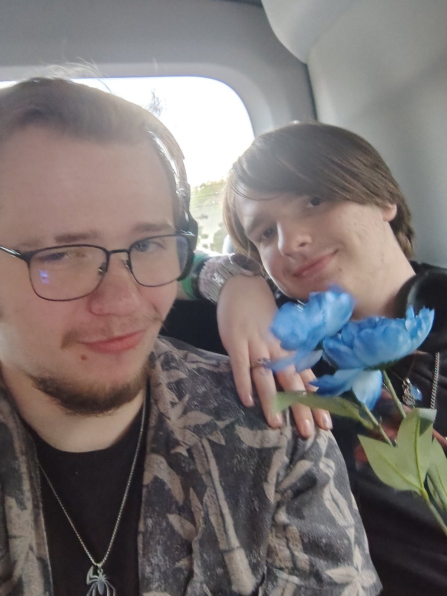 AzureMelody tweet media