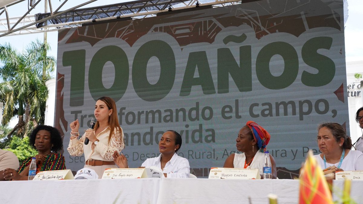 El Valle del Cauca presente en la gran #EtnoAgroFeria! 

Más de 60 productores campesinos, pesqueros y artesanales de todo el país se reúnen en Buenaventura, recordándonos que el valor de Colombia nace en su gente, su tierra y su identidad.

<a href="/ADR_Colombia/">Agencia de Desarrollo Rural 🇨🇴</a> y <a href="/gobvalle/">Gobernación Valle del Cauca</a> unidos 💪🏽🌱
