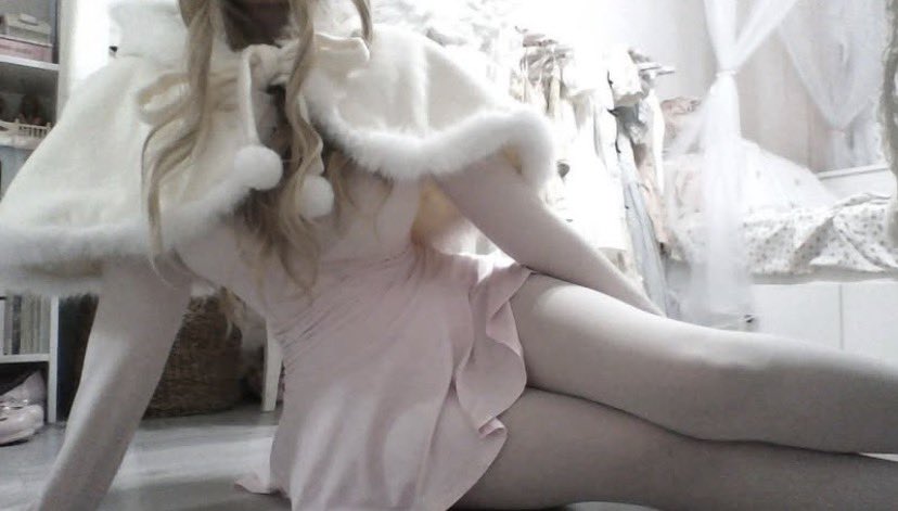 ℳ𝒶𝓇𝒾𝒶 ♡ tweet media