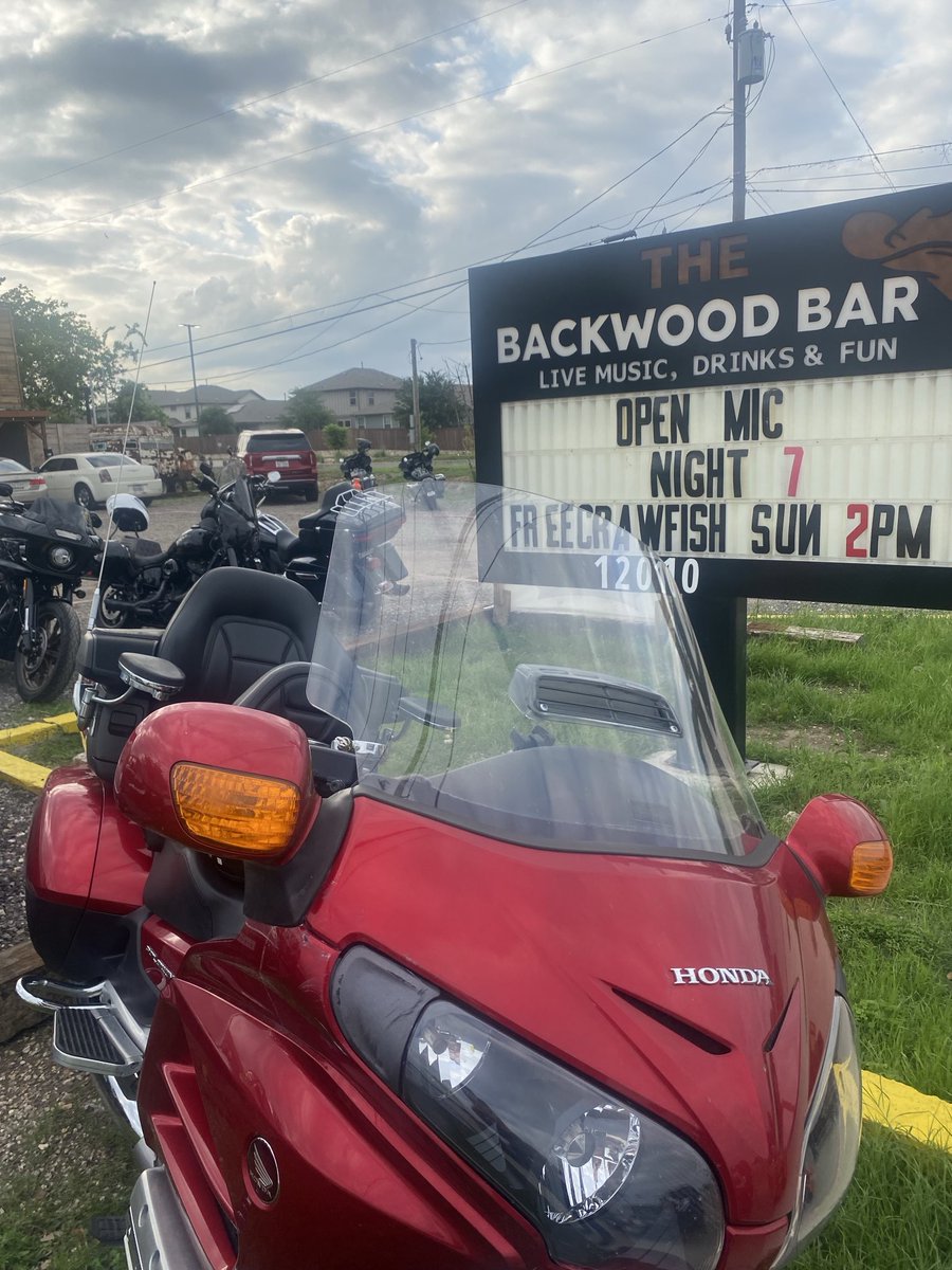 popslow69's tweet photo. BIKE NIGHT #backwood bar RIDE SAFE RIDE FREE https://t.co/YUcUPyMjFQ