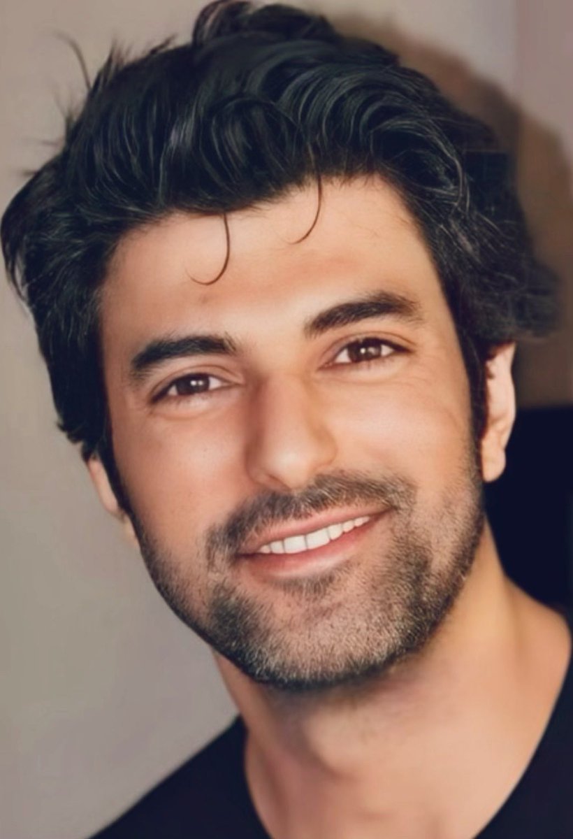 Esos ojos 🥰🥰🥰

#EnginAkyürek 
    Engin Akyürek 
    🤍🇦🇷🤍