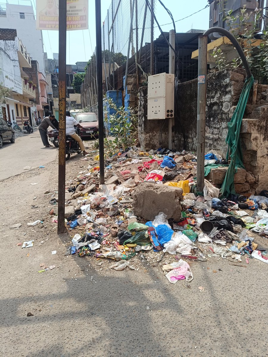 Hafeezindian's tweet photo. @asadowaisi @CommissionrGHMC @GHMCOnline @TelanganaCMO 
@zulfeqaraimim  hussaini alam tara maidani beside the basti clinic cleaning supervisor deliberately not removing garbage on daily basis, since 5 days either closed clinic or make dumping yard   
Plz solve or we go to MLA https://t.co/f9lacNIkxO