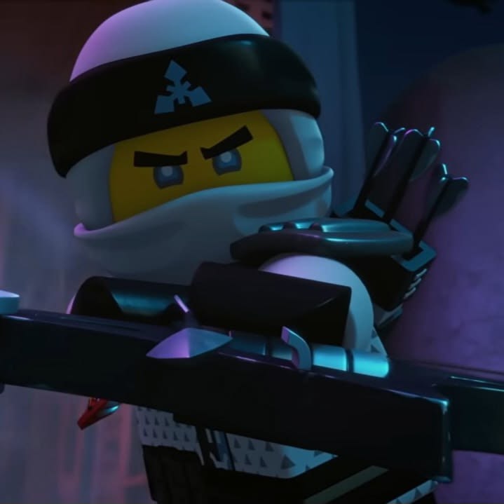 Ninjaby2007's tweet photo. +Kai y Zane estarían entrenando en la ciudad de Ninjago.

Kai estaba saltando de un techo a otro, mientras que Zane le disparaba flechas desde el Bounty+ https://t.co/fyA1Oit4Td