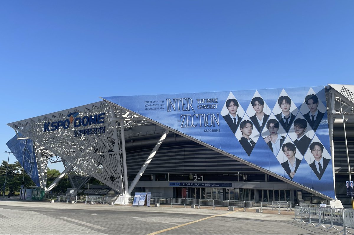 mrqu96's tweet photo. 初ソウルコン🇰🇷お久しぶりのきゅーちゃん🩷 https://t.co/KNTxsrOnNL