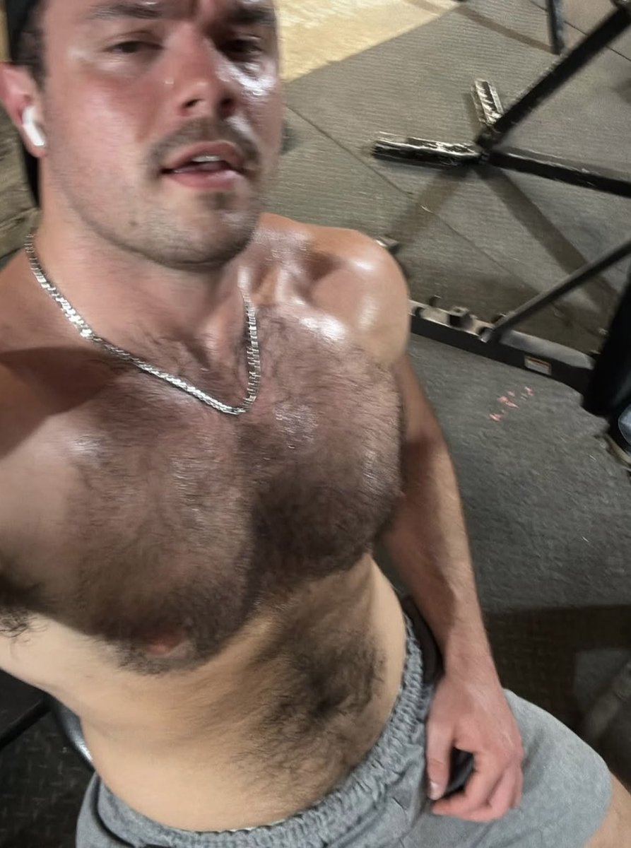 hot dudes tweet media