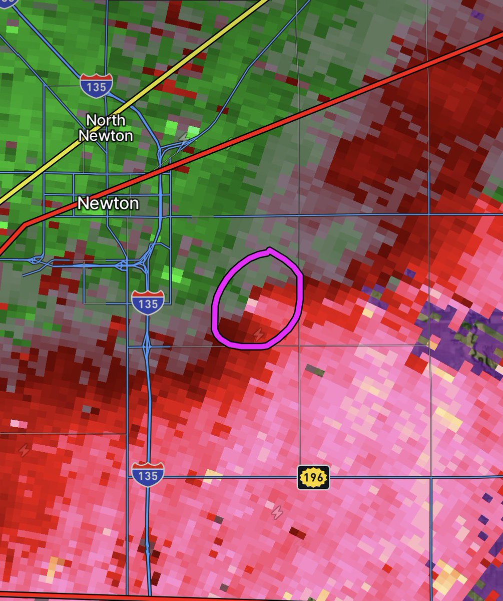 WeatherWatcherX's tweet image. Damaging tornado SE of Newton, KS!

Seek shelter!

#tornado #weather #wxtwitter #KSwx