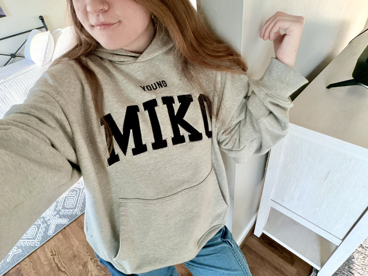 young miko lover tweet media