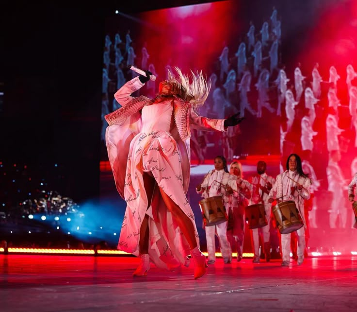 clarabowwho's tweet photo. the beauty of the eras tour ⊹ ࣪ ˖ https://t.co/Gl5PWJR21g