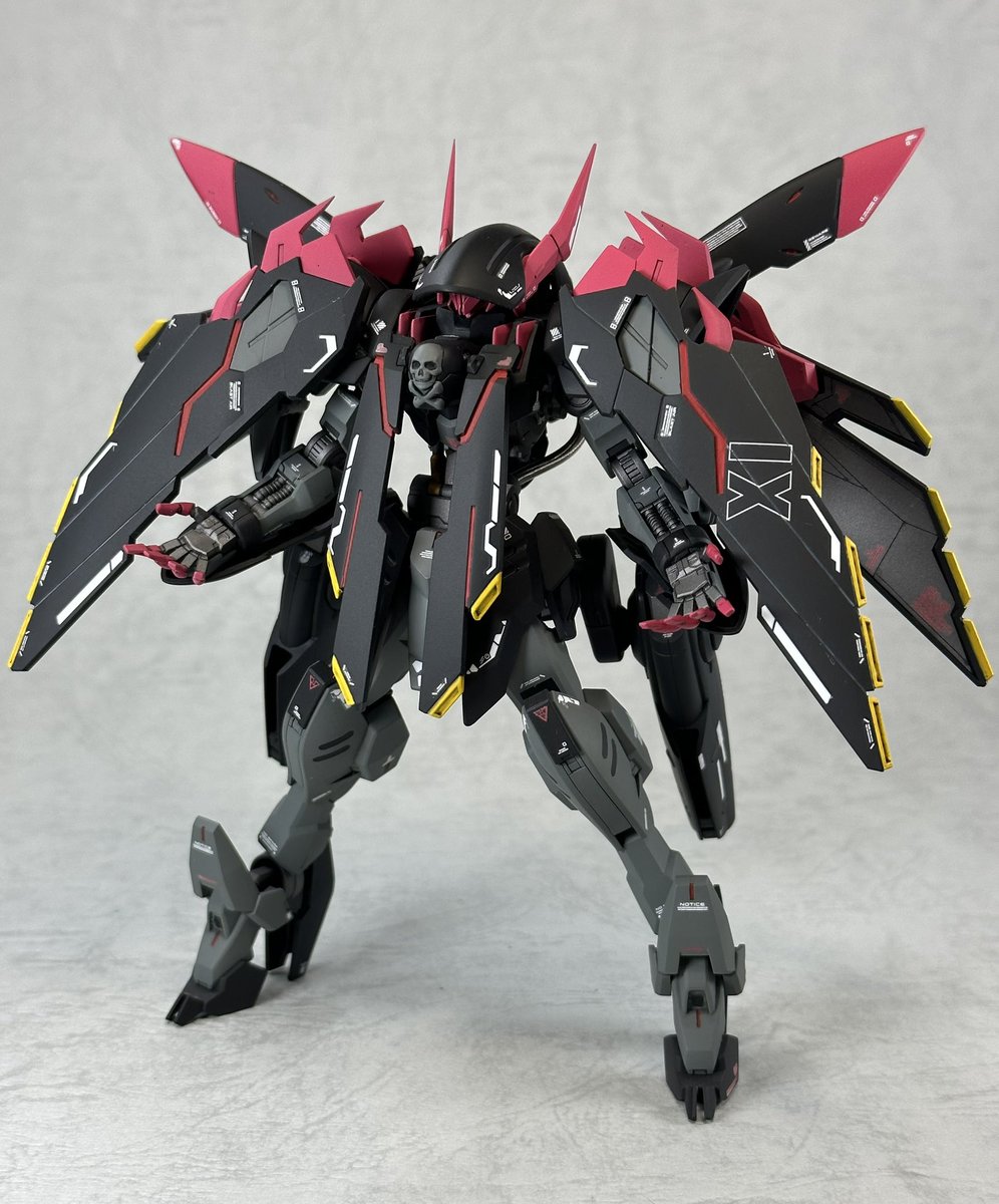 vambino_modeler's tweet photo. 第1回の選抜オーディションを終えて次に作成した塗装2作品目はガンダムグレモリー！1回目の反省を活かして乾燥時間ちゃんと確保する、デカール作業を丁寧に意識して作った記憶があります。

今でも結構お気に入りなんですよ。粗はあるけどかっこいいでしょ🤭

(続く？) https://t.co/MxTcKFPc7e