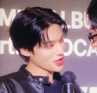 woolipmole's tweet photo. fml why is he soo cute and why im not the one he’s pouting at https://t.co/G6vHRBVYHt