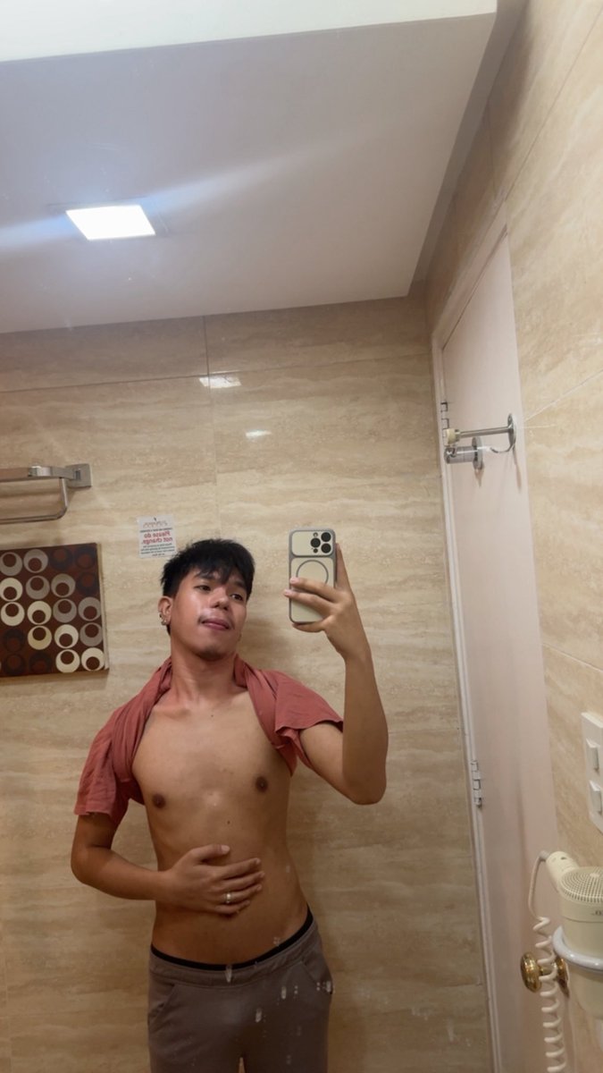 aj_hsm's tweet photo. Mag gygym naba? https://t.co/tbz9o2bg3Z