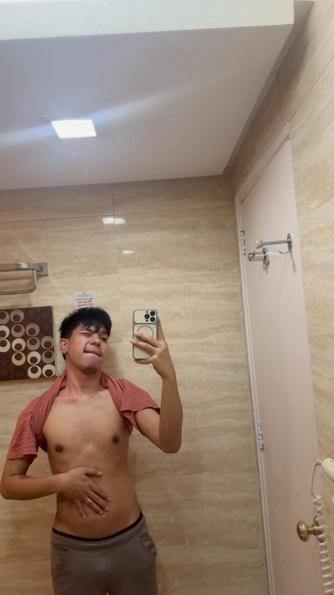 aj_hsm's tweet photo. Mag gygym naba? https://t.co/tbz9o2bg3Z