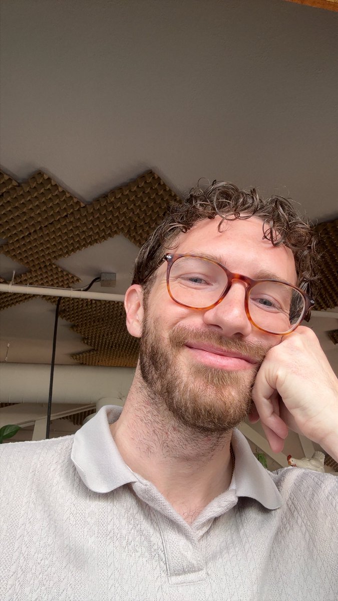 okayjayson's tweet photo. pov: the cutie that some silly boy stood up for breakfast today took himself on a date instead 😇 https://t.co/2f7DkhbWJf