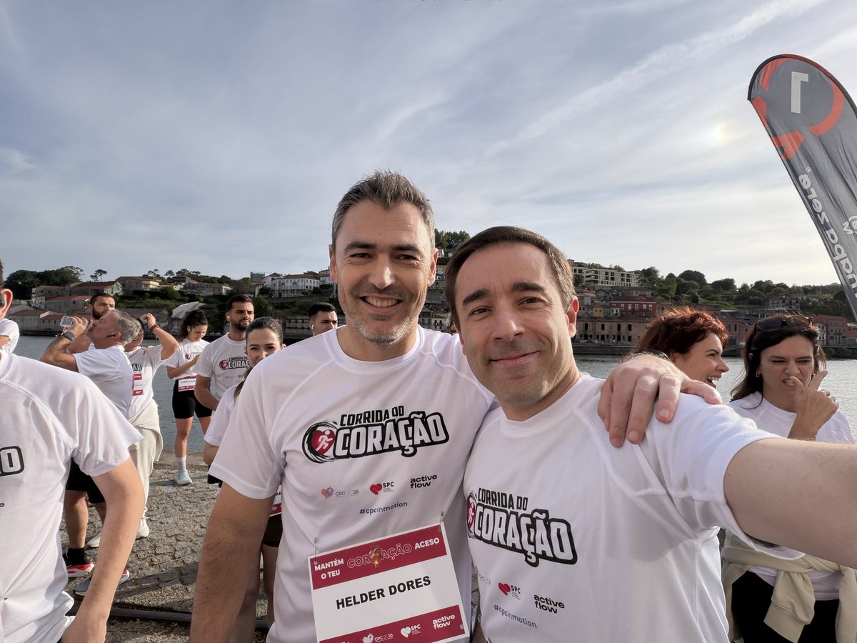 Moscoso_Costa's tweet photo. Corrida do coração- joining physicians, patients and friends, promoting healthy lifestyle during the Portuguese Cardiology Congress in Oporto!

#CPC2026 #CPCinmotion 
@spcardio @escardio @heldores https://t.co/u6GNCpeEPn
