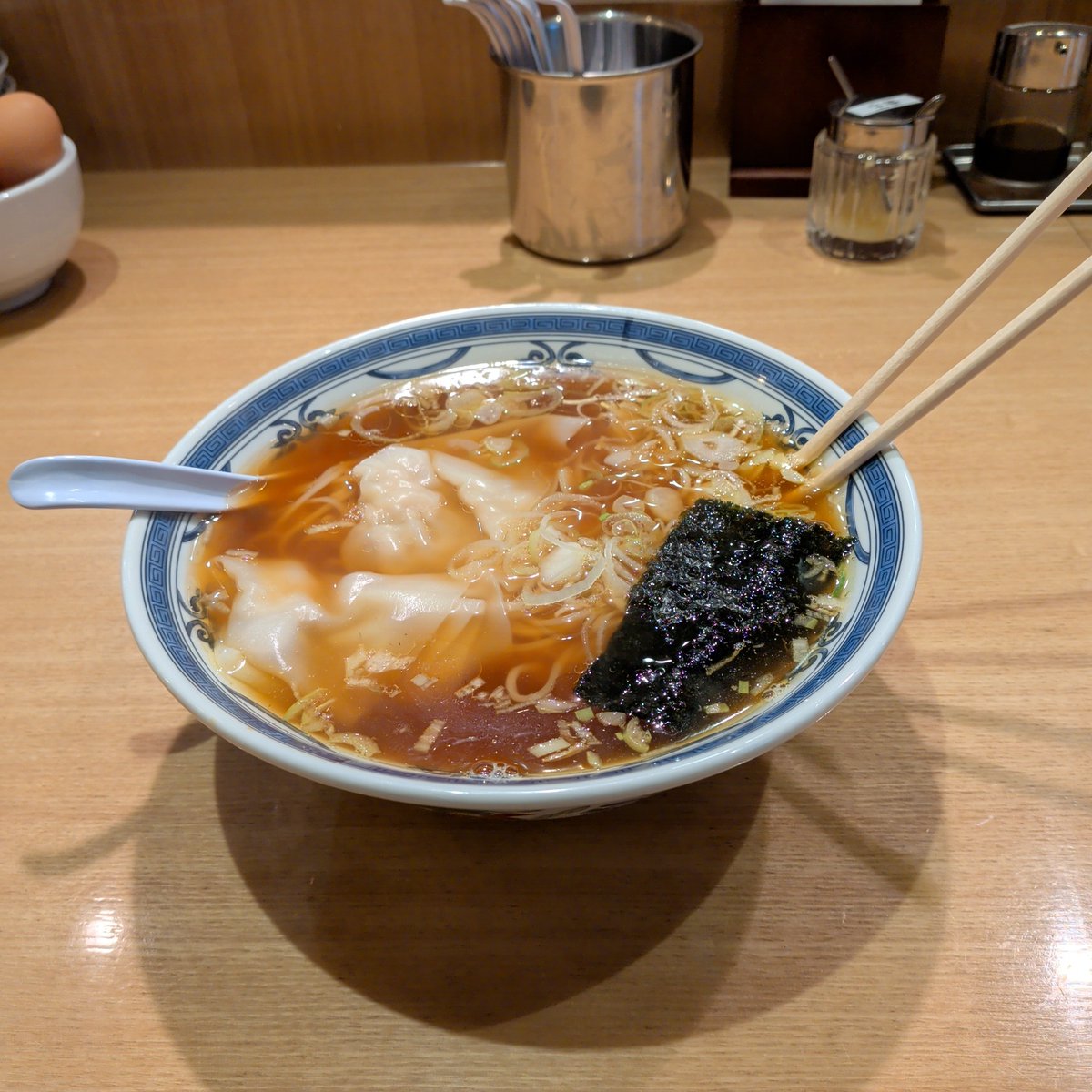 phantom_0place's tweet photo. つじ田朝ラーメン
ちょっと動物強めだなぁ https://t.co/fKYEz0tP8E