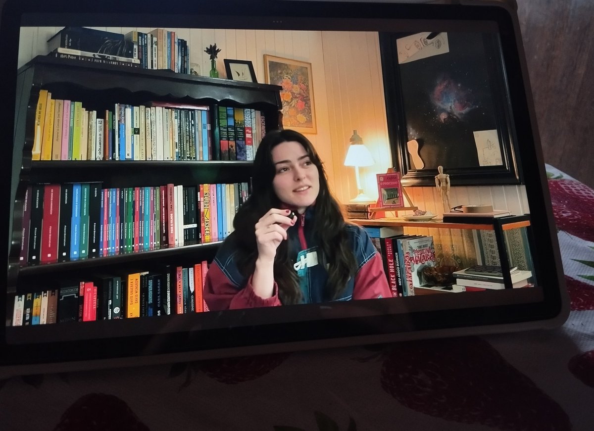 lfyhistoric's tweet photo. encontrando espaços na rotina para tirar um tempinho para mim ! 🧠 https://t.co/49dHP55iQB