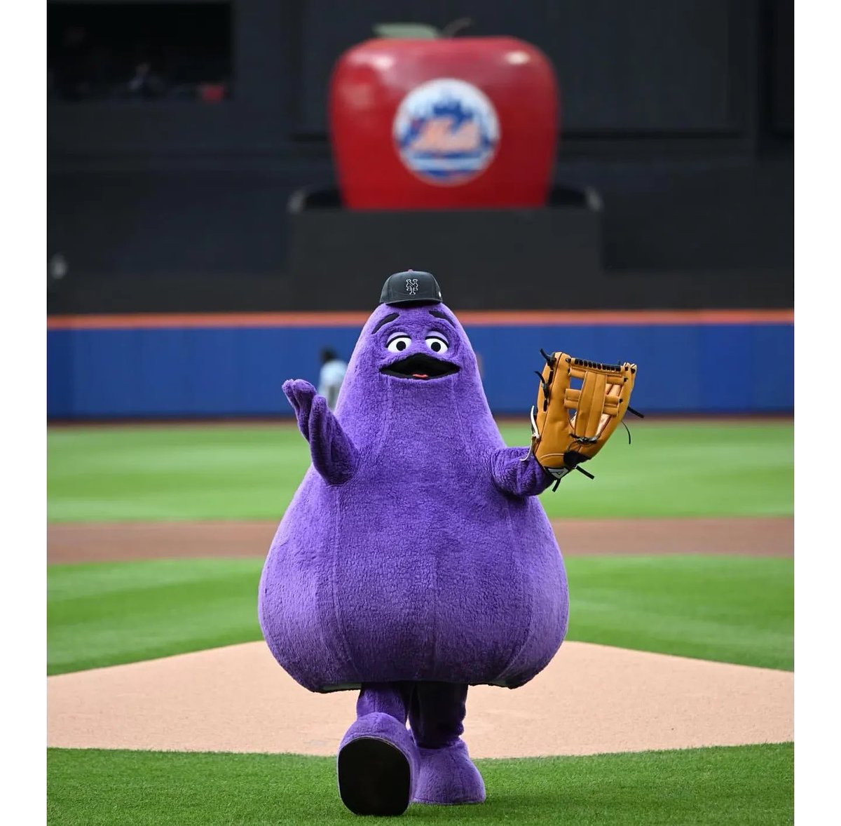 Kalea Yoshida tweet media