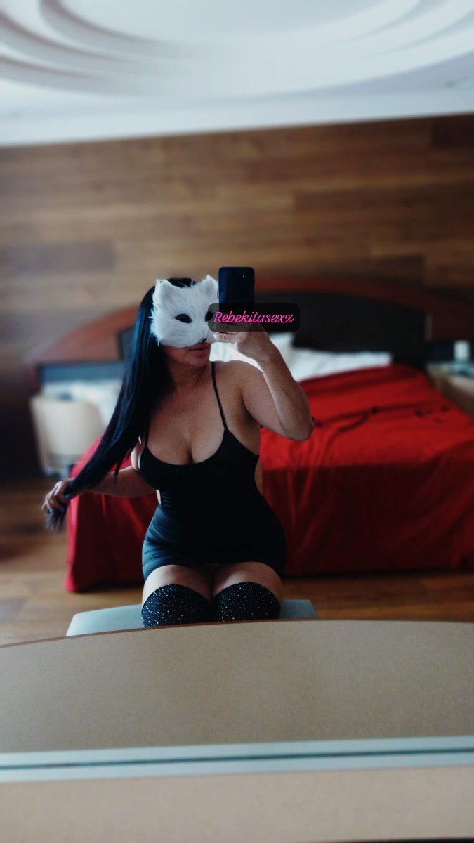 Rbk 😻💋🔥
Por si no te han dado mas BUENAS tardes 🔥🔥🔥

Me extrañaron? 
Yo si 
Regrese 💕