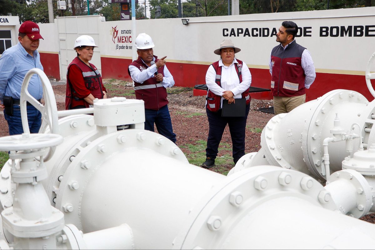 zrpci's tweet photo. Supervisamos el Tanque Zaragoza junto a la Gobernadora, @delfinagomeza, @CAEM_EDOMEX  para fortalecer el abasto de agua en #Nezahualcóyotl. 

Recorrimos la Planta de rebombeo “Tanque Zaragoza” junto con la gobernadora Delfina Gómez Álvarez y el equipo de la Comisión del Agua,  para dar seguimiento a las acciones que garantizan el suministro de agua en nuestro municipio.

Este tanque es clave, ya que desde aquí se envía una parte importante del agua a colonias como; Raúl Romero, Pavón, Juárez Pantitlán, Agua Azul y México 1ra. y 2da. sección, principalmente en la zona poniente de nuestro municipio, en colindancia con la Ciudad de México.

Con este trabajo conjunto, atendemos el estiaje, fortalecemos la infraestructura hidráulica y aseguramos mejores condiciones de abasto para nuestras vecinas y vecinos.

Seguimos sumando esfuerzos por el bienestar de nuestro municipio #PorAmorANeza