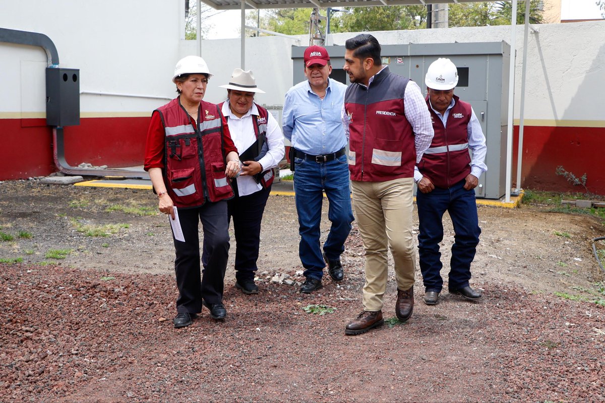 zrpci's tweet photo. Supervisamos el Tanque Zaragoza junto a la Gobernadora, @delfinagomeza, @CAEM_EDOMEX  para fortalecer el abasto de agua en #Nezahualcóyotl. 

Recorrimos la Planta de rebombeo “Tanque Zaragoza” junto con la gobernadora Delfina Gómez Álvarez y el equipo de la Comisión del Agua,  para dar seguimiento a las acciones que garantizan el suministro de agua en nuestro municipio.

Este tanque es clave, ya que desde aquí se envía una parte importante del agua a colonias como; Raúl Romero, Pavón, Juárez Pantitlán, Agua Azul y México 1ra. y 2da. sección, principalmente en la zona poniente de nuestro municipio, en colindancia con la Ciudad de México.

Con este trabajo conjunto, atendemos el estiaje, fortalecemos la infraestructura hidráulica y aseguramos mejores condiciones de abasto para nuestras vecinas y vecinos.

Seguimos sumando esfuerzos por el bienestar de nuestro municipio #PorAmorANeza