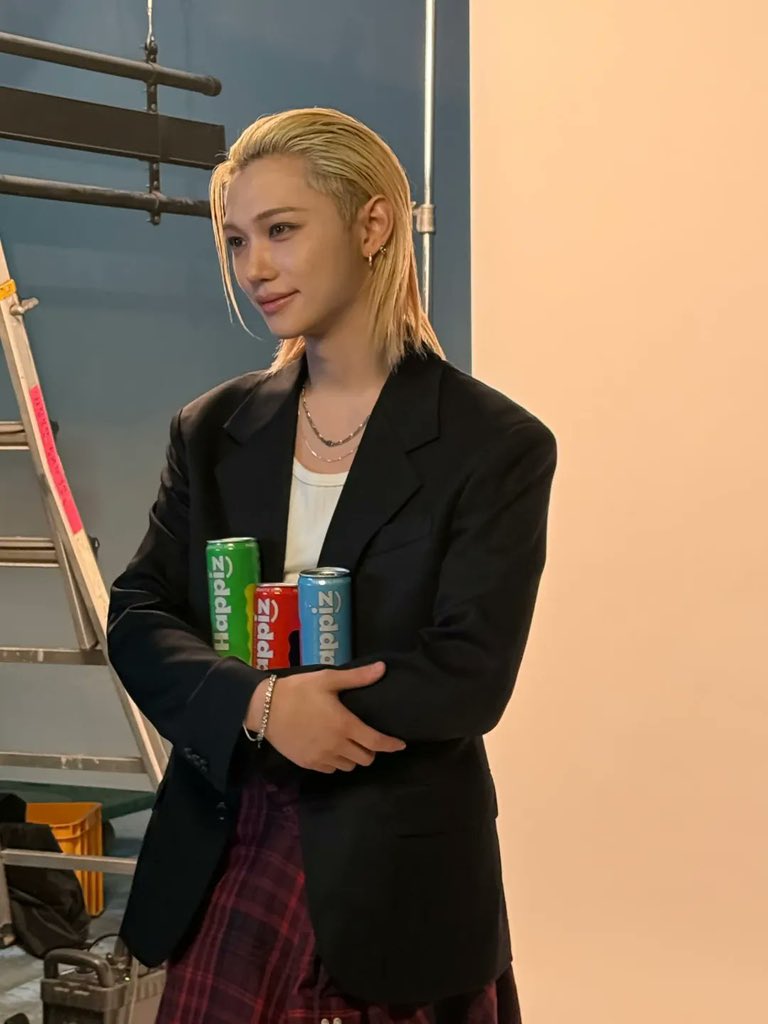 BrazilStay's tweet image. |#INSTA| 23.04.26

Atualização do #FELIX em seu Instagram pessoal [2/3]

"❤️💙💚"

📎instagram.com/p/DXeJKjviVK9/…

#스트레이키즈 #STAY #StrayKids @Stray_Kids 😺