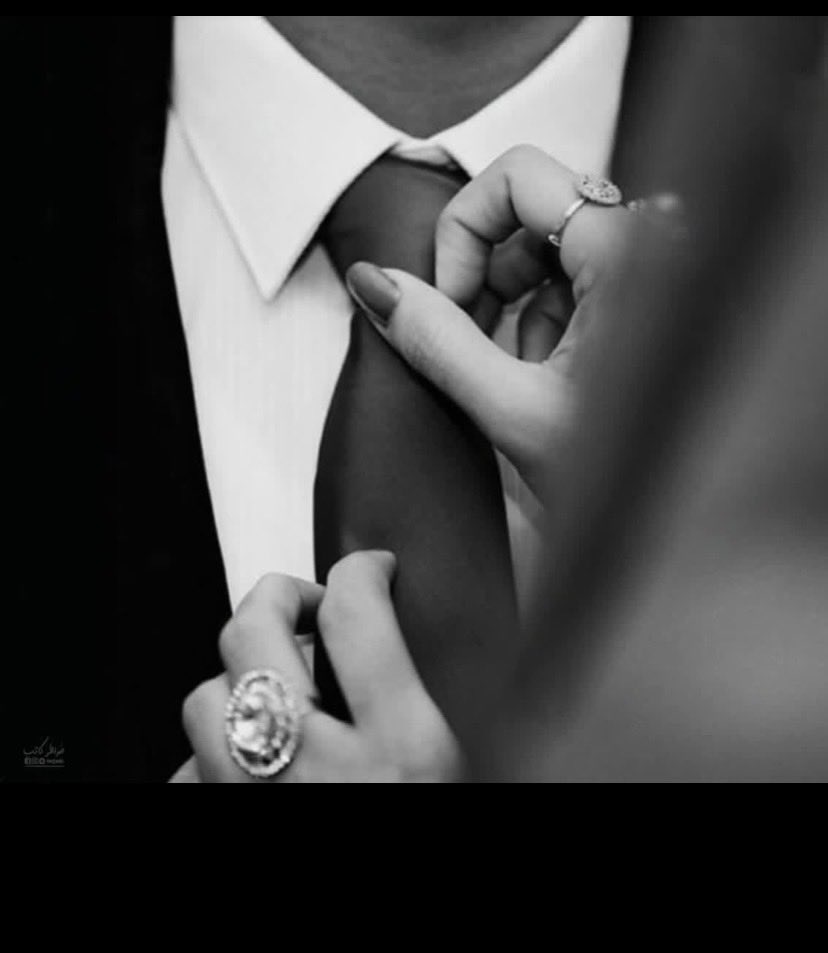 umans_x's tweet photo. ◾الأنثى الناضجة كربطة العنق،
     قد تخنقك أحياناً، ولكنها تجعلك أنيقاً 💐 https://t.co/C6yeUgaGF4