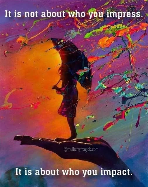 HolisticTips4U's tweet image. Never underestimate the power of your smiles, kind words, and compliments. 🥰 You're changing the world by simply being YOU!  #ThankfulThursday