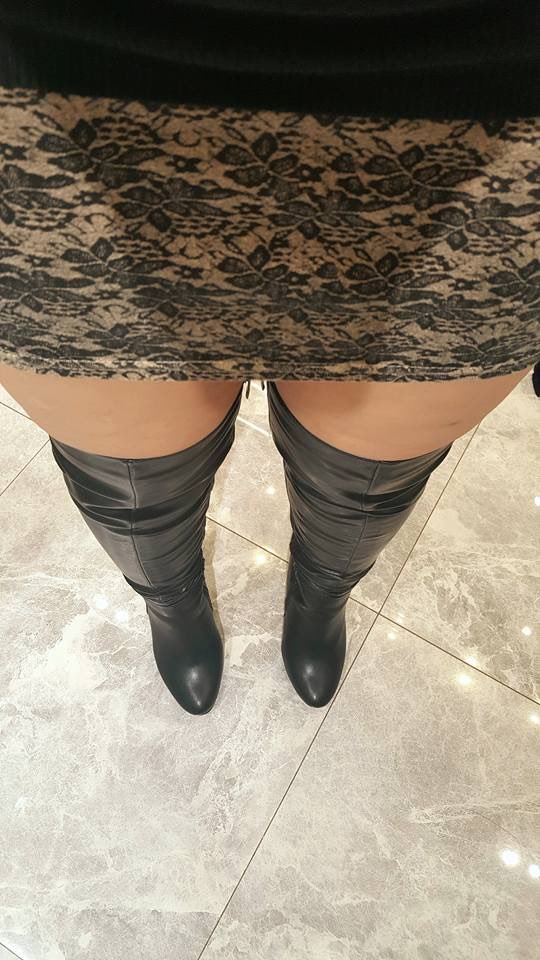 palmerdebra's tweet image. #boots #boot #bootseason #iloveboots #bootlovers #bootlove #thesebootsaremadeforwalking #bootqueen #selfie #selfiequeen #fashionista #bootqueendebrasg