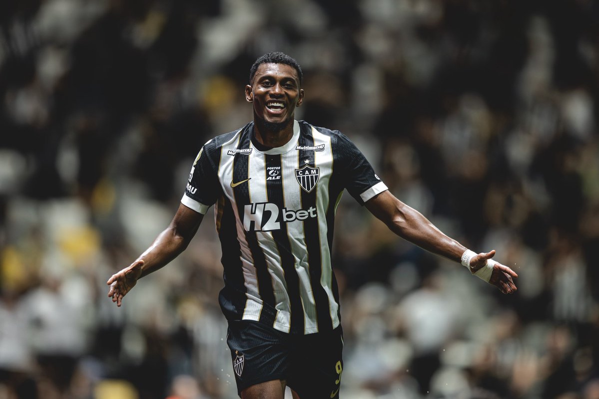 Manto pé quente na estreia! 🐓

Cassierra e Ranan Lodi marcaram e garantiram a vitória no primeiro jogo na Copa do Brasil para o Galo em 2026 😎

Essa é a hora de vestir a nova camisa e comemorar, garanta a sua nas lojas físicas ou no site 📲 lojadogalo.com.br