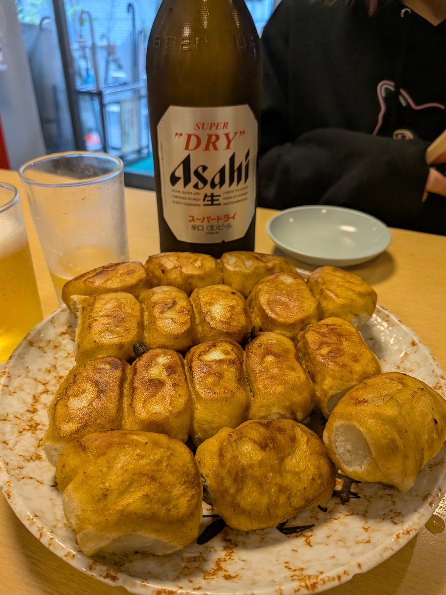 bellbell0501's tweet photo. 餃子大好きファミリーと朝活☺️☺️☺️☺️☺️☺️☺️☺️☺️やっぱりビールとの相性が最強だよね〜！！ https://t.co/8C4Ah2sCOg