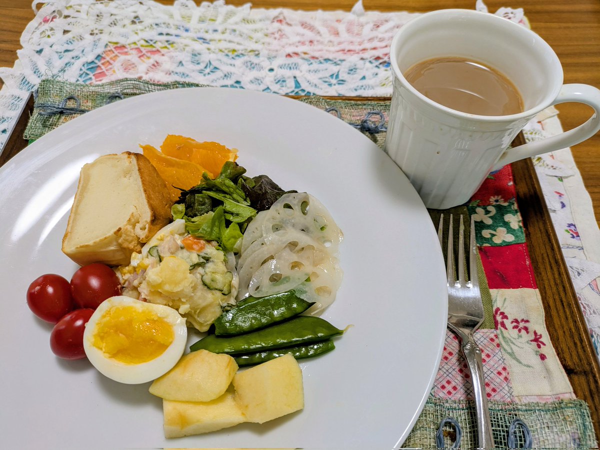 私朝食
酢蓮 登場😁
蓮根が好き
パンは
手作り米パン
甘いお米の味がする

#私朝食
#酢蓮
#手作り米パン