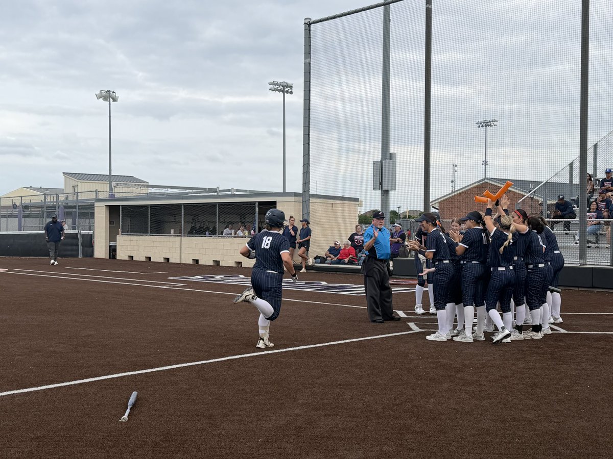 Friscoisdsports's tweet photo. The Wakeland and Centennial softball teams are playing at Independence HS in a one-game playoff matchup.
Go @friscoisd! https://t.co/WvJYC46FVs