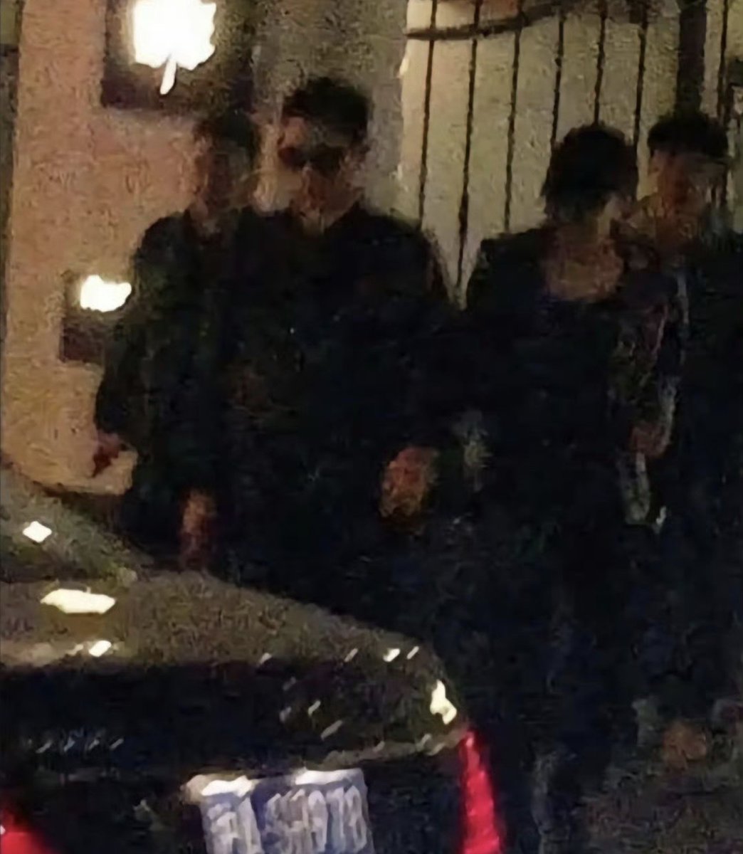 palettekw0n's tweet photo. I won't close gtop teory😘
#GTOP https://t.co/YjiP6QnVZi