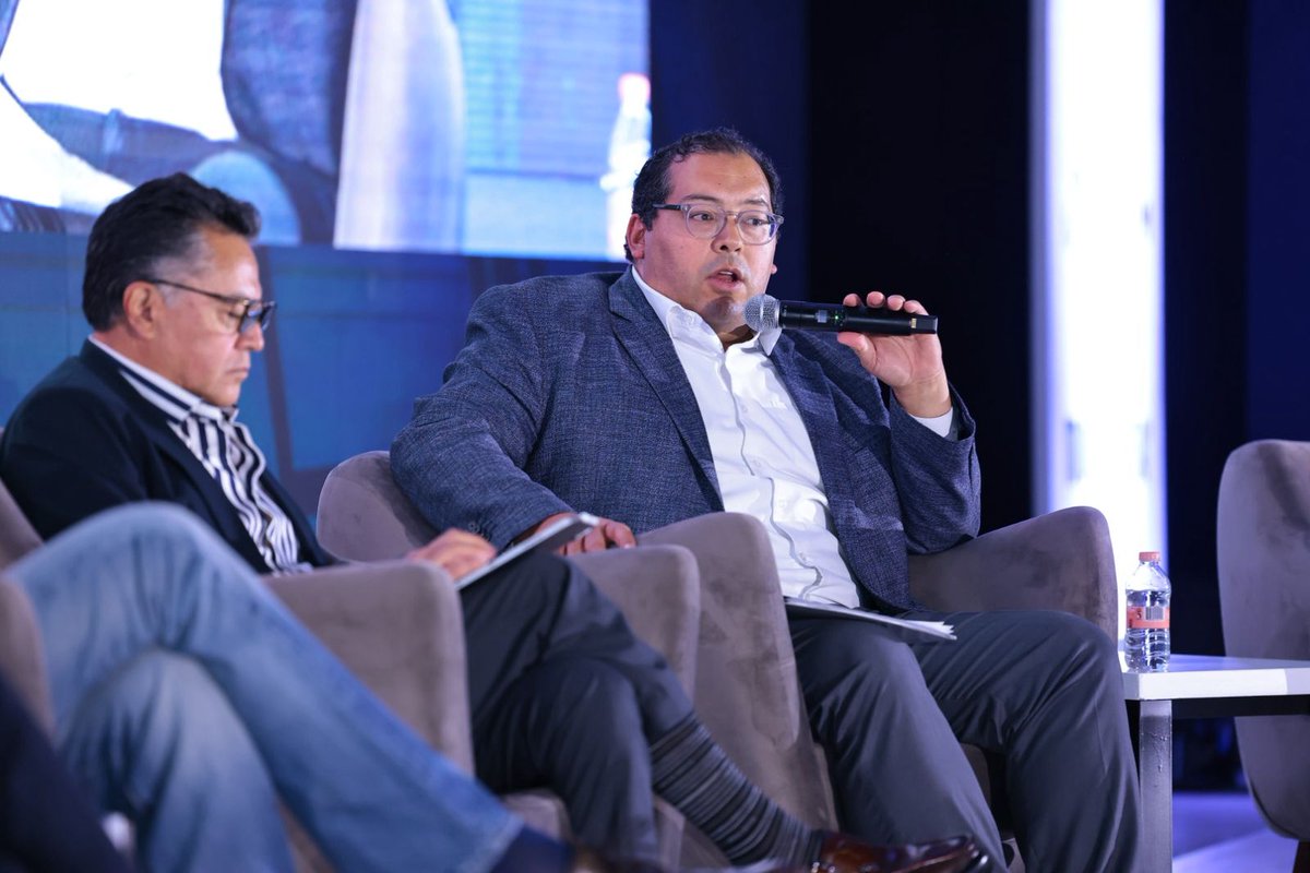 Canacem_Mx's tweet photo. La seguridad vial es un compromiso de toda la industria 🚛 El panel reúne a DANONE @DanoneMX, la Asociación Nacional del Transporte Privado @ANTPMexico y la Comisión de Seguridad Vial de CANACEM para compartir las mejores prácticas que salvan vidas en carretera. https://t.co/O6P3IZzgWt