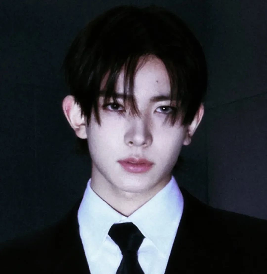 𝙎𝙝𝙤𝙤𝙣𝙜𐂊 tweet media