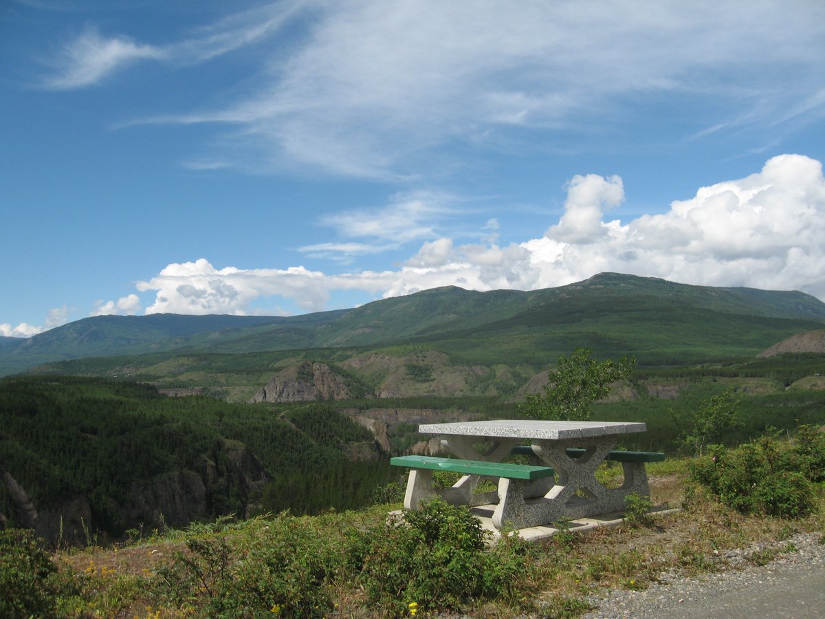 DriveBC's tweet image. Did you know #BritishColumbia has the widest diversity of ecosystems in 🍁 with its coastlines, rainforests, grasslands, mountains plus 🍁's only desert? Come for a visit, stay for a lifetime.