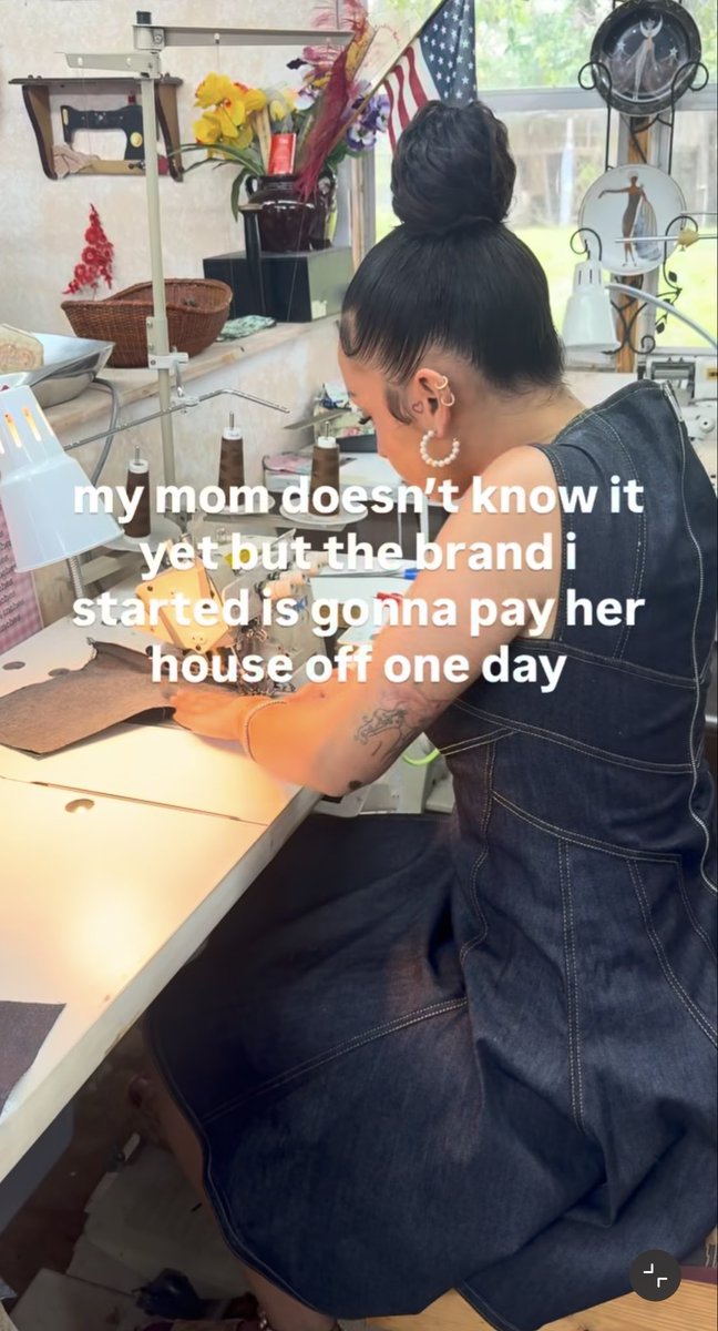 rina maiya tweet media