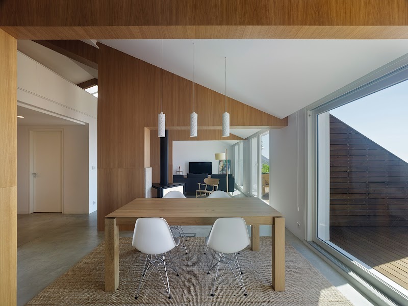 Tecnohaus's tweet image. Un dúplex a orillas del Atlántico - Castroferro Arquitectos
La idea era transformar la vivienda en un pequeño universo propio y atemporal
Lee más 👇
tecnohaus.blogspot.com/2019/01/un-dup…
#arquitectura #decoración