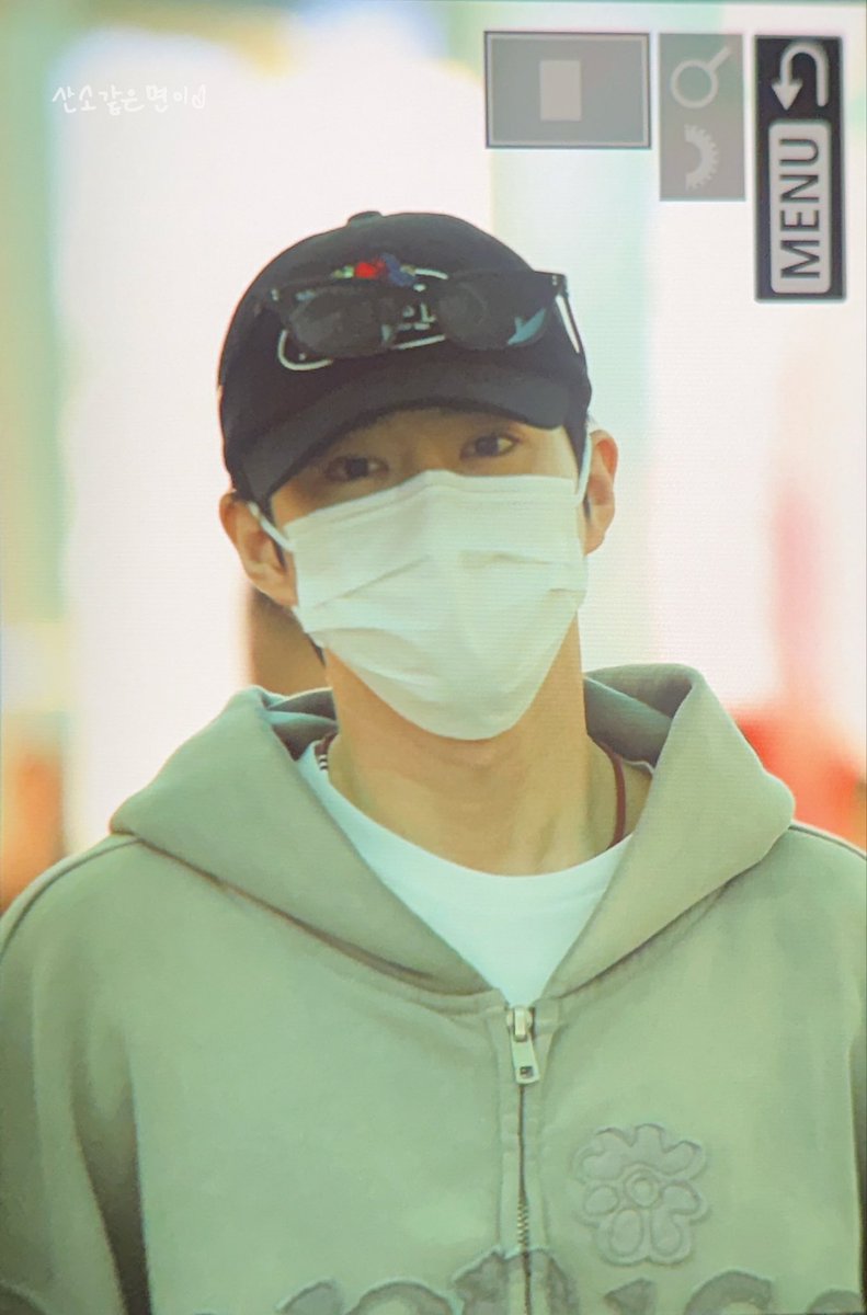 산소같은면이🫧 tweet media