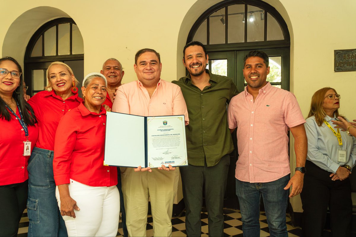 CesarPachecoA's tweet photo. Jornada productiva en plenaria: aprobamos el incremento salarial para los funcionarios de la @ContraloriaMag entregamos nota de estilo al Contralor por sus 100 años y escuchamos al coronel de la Policía sobre la situación de seguridad en el departamento. https://t.co/003pYCHBQL