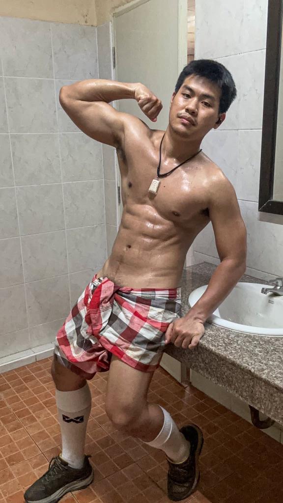 ชอบผ้าขาวม้าทหาร เสื้อซับใน-เครื่องแบบทหาร tweet media