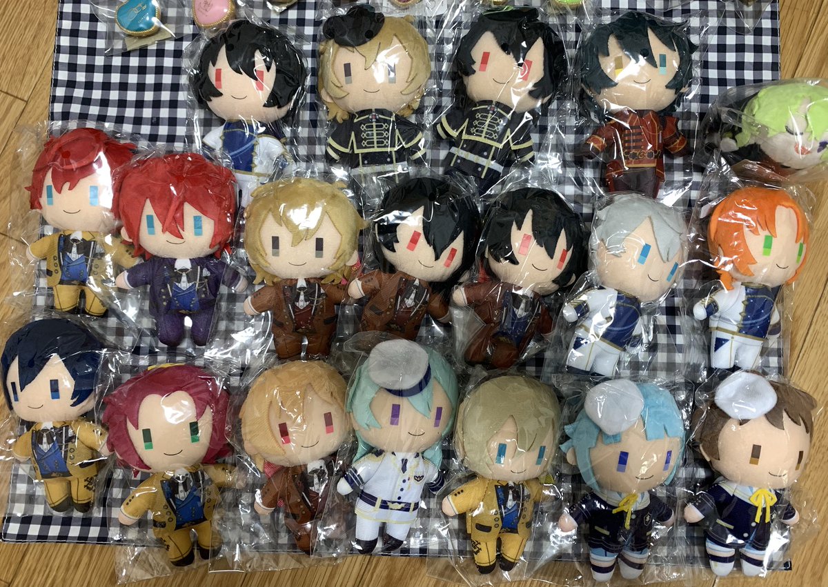 hotaru_gdtk's tweet photo. 【交換/買取】あんスタ スフィアライト

求：夏目 つむぎ 桃李 各1

譲：定価 or下記
コスマス（ユニット衣装・5周年）
リンライ（4th～5th)
もちマス 日和

夏目：2～3:1まで全種提供可  
つむぎ / 桃李：2:1まで提供可（零/凛月は1:1希望)

25日インテ大阪現地にて昼公演前手渡し希望です。 https://t.co/Vz058BDD2z