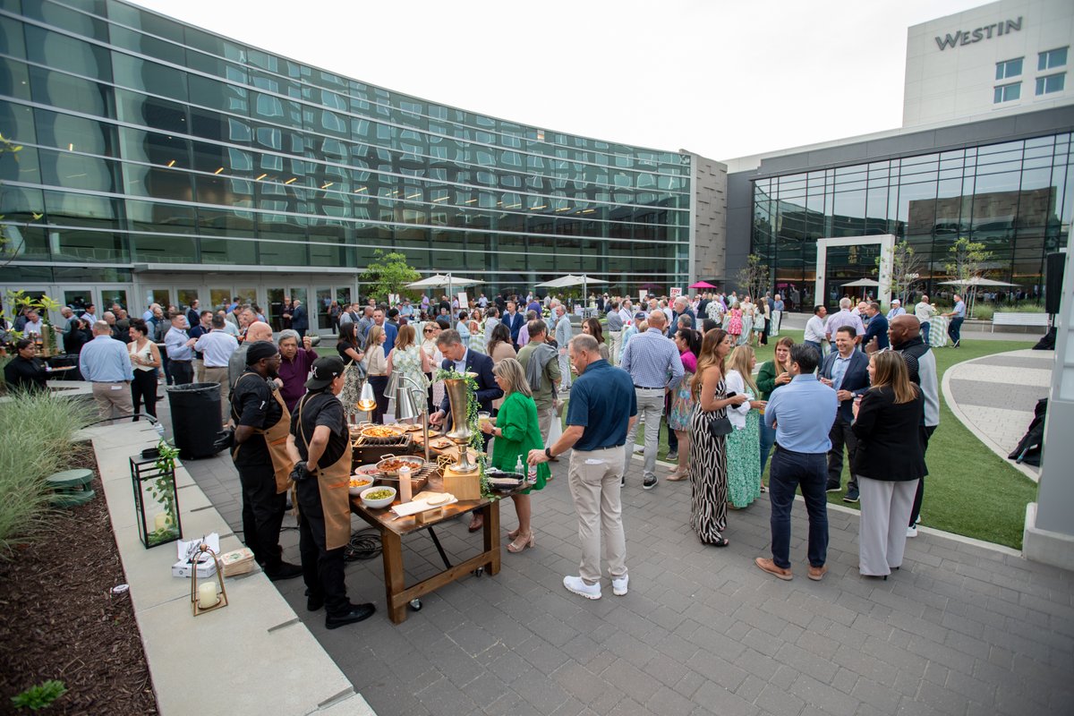 stanlhall's tweet photo. The Northside Hospital Official Pro Am kicked off with a great kick-off party, setting the tone for an incredible week ahead
Tournament competition rounds begin tomorrow &amp; we look forward to seeing everyone this weekend
@GS_District
@GwinnettEvents
@Gwinnett_Sports
@MEClassicGolf https://t.co/biWIpx0Qkh