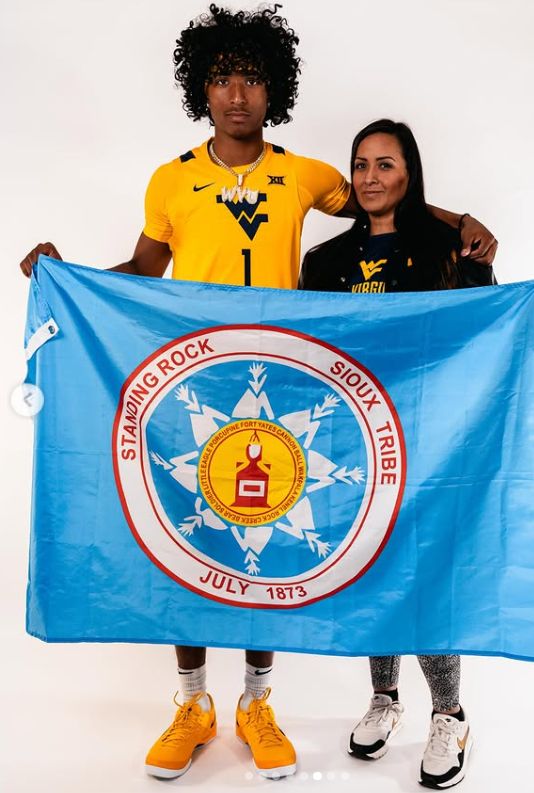 Congratulations to Keonte Greybear (Standing Rock Sioux) who has committed to West Virginia University to continue his education and basketball career.
#NativePreps #SRST #WVU #Big12