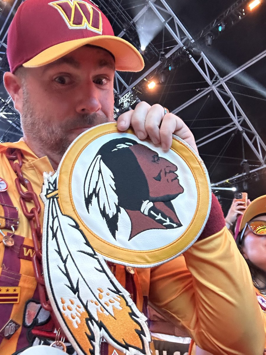 Kgskins26 tweet picture