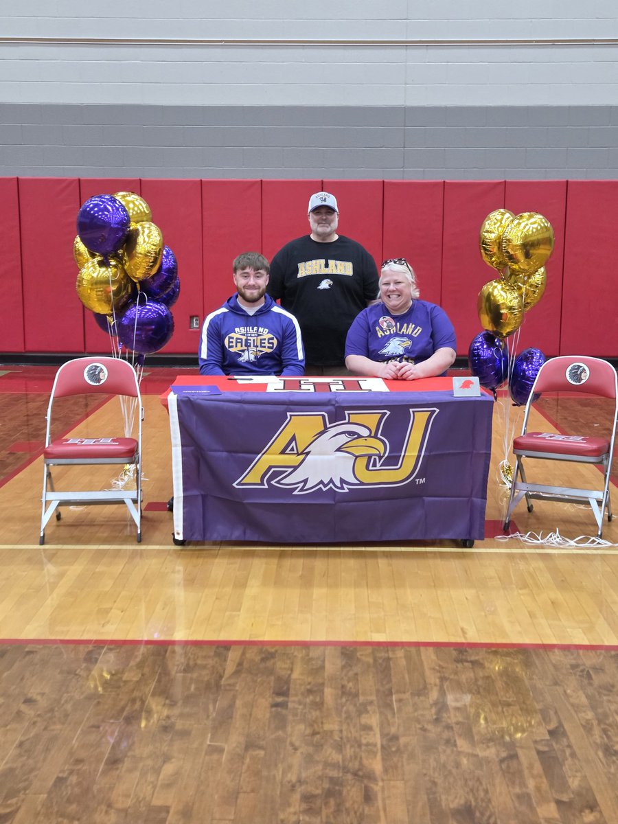 CoachCodge's tweet photo. Congratulations to Aiden Ewald, who signed to continue his track career at Ashland University. Good luck! https://t.co/fLwIreRZVe